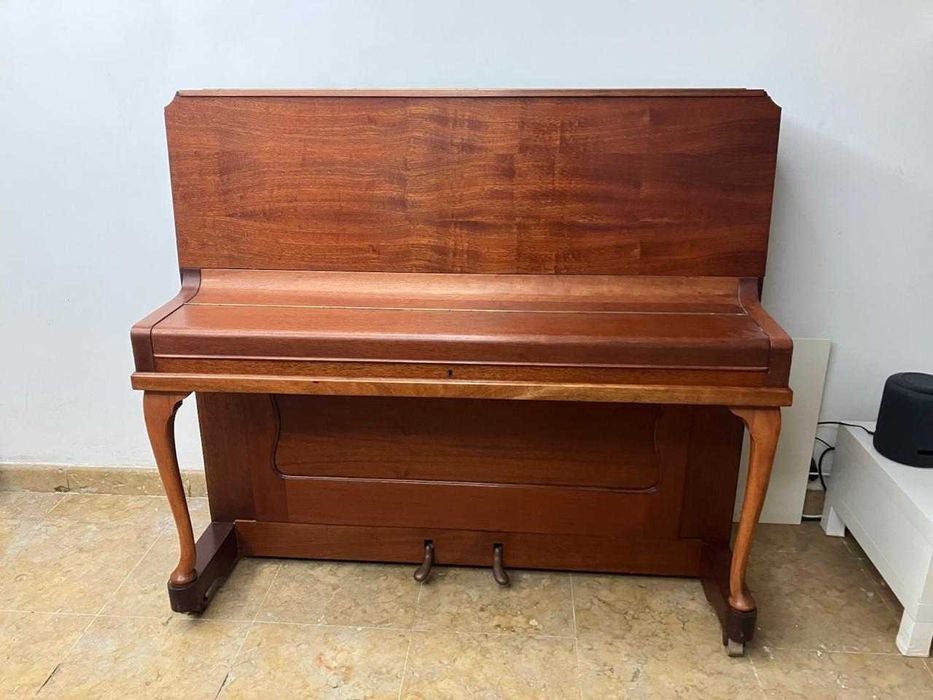 Piano Vertical Vendo