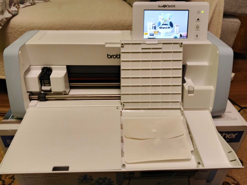 Ploter, Wycinarka do naklejek Brother SDX100 Scan N Cut
