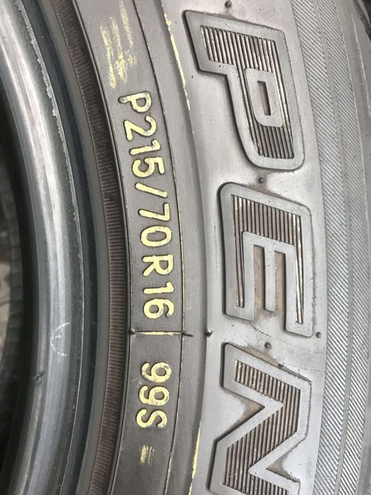 Toyo 215/70r16 пара резина шини б/у склад ооигінал болото