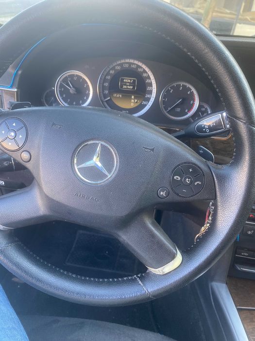 Mercedes  E220 automatico — photo 3