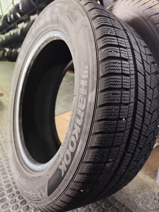 Резина, шины R-16 225/55 99H "Hankook"