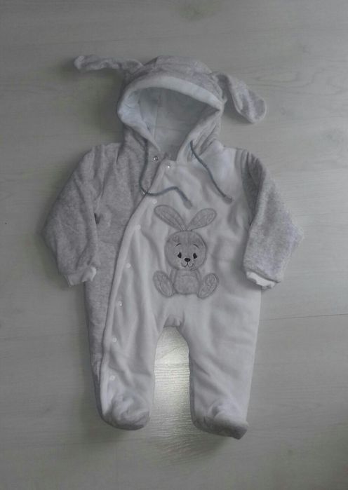 Продам детский комбинезон утепленный