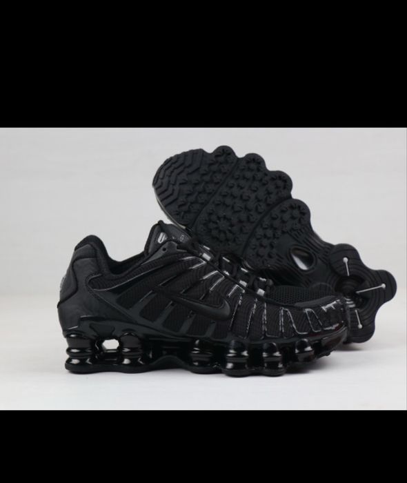 Nike shox czarne.