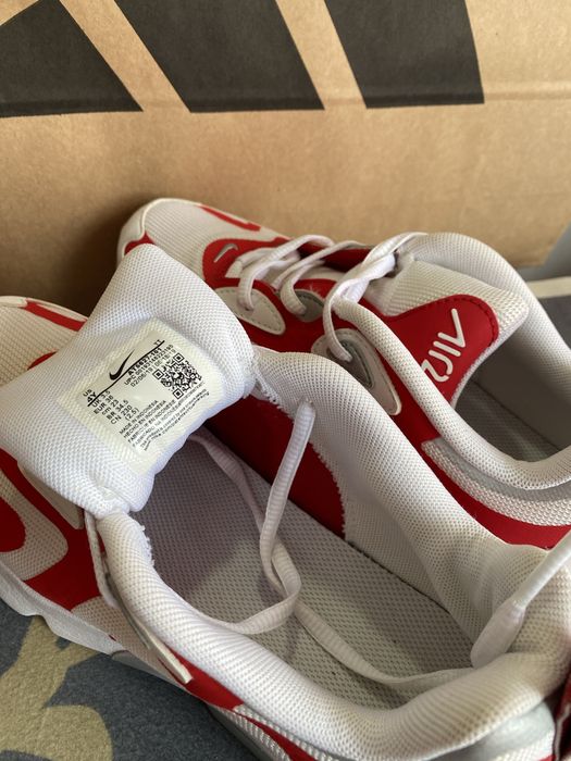 Продаю оригинальные крассовки NIKE AIR MAX 200 WHITE/Red