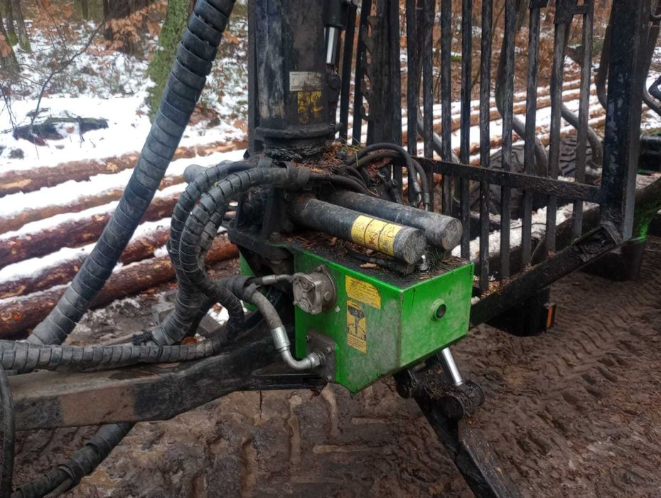 Przyczepa leśna zrywkowa Fao Far