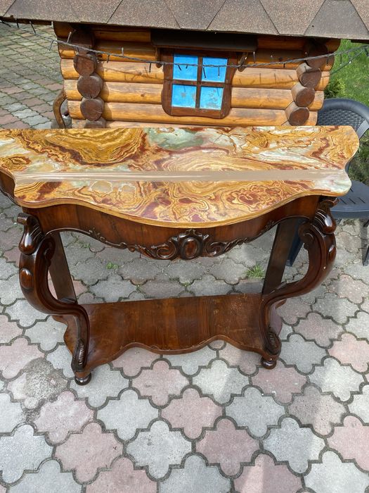 Консоль Італія