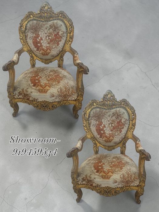 Canapé + dois cadeirões antiquíssimos
