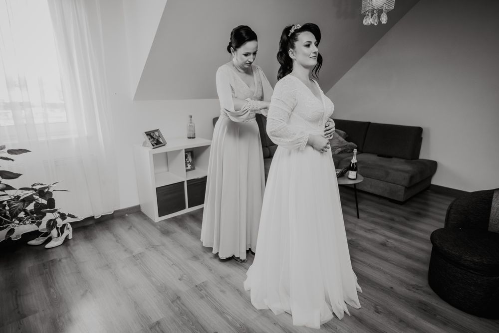 Suknia ślubna ecru