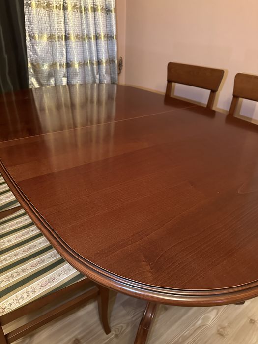 Стіл дубовий італійський зі стільцями