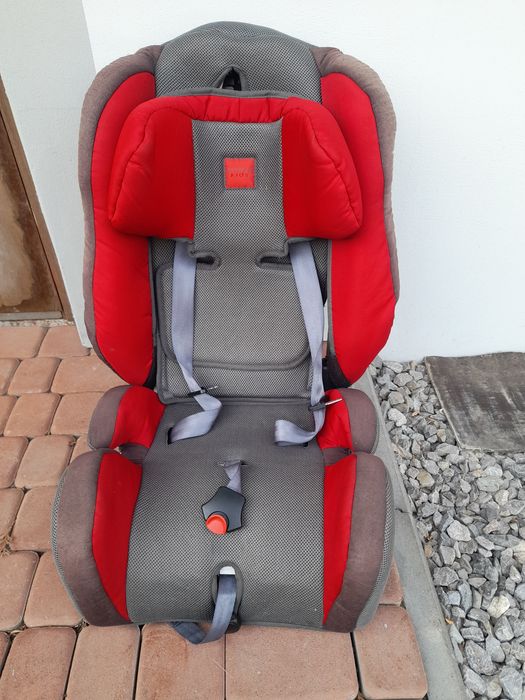 Fotelik samochodowy 9-18 Kg