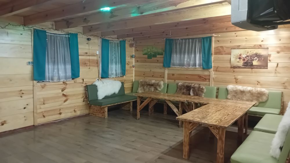Domek z balią i salą na imprezy i przyjęcia