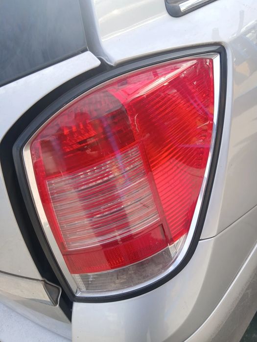Farolim direito OPEL Astra H Caravan (L35)