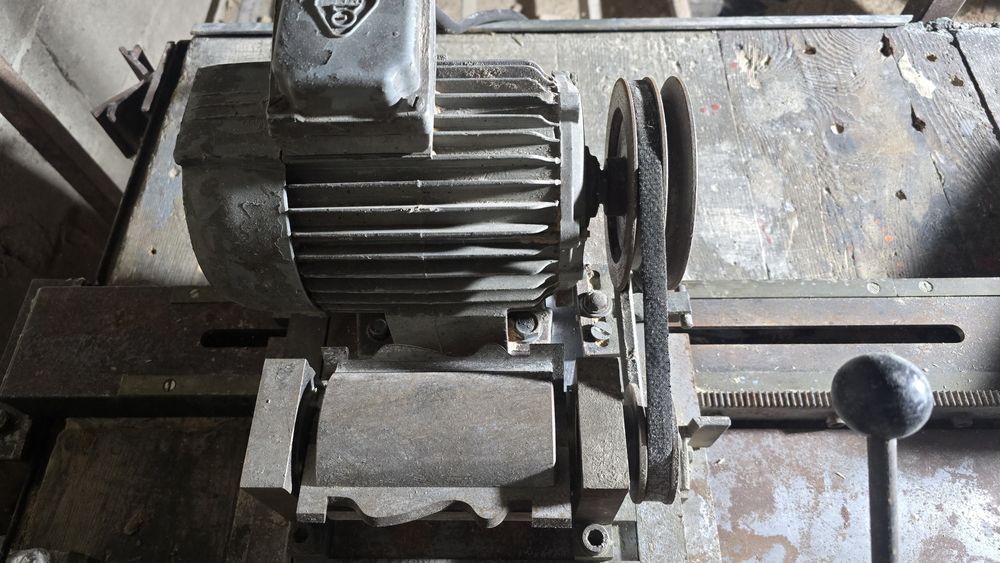 Tokarka do drewna pilników