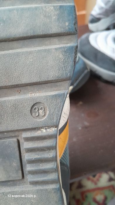 кросівки дитячі 32, 33