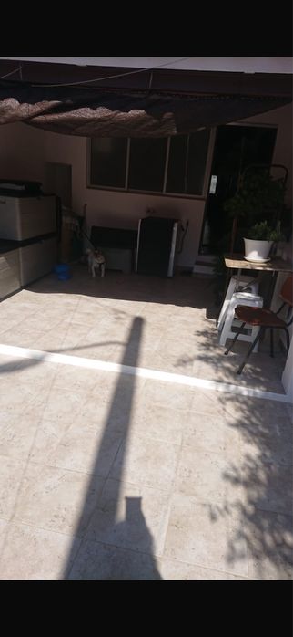 Casa com quintal em Pias