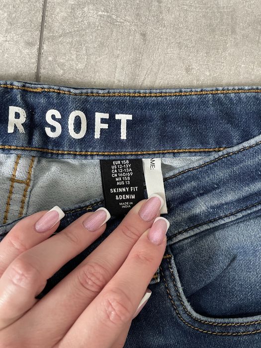 Klasyczne jeansy skinny H&M – rozmiar 158 cm