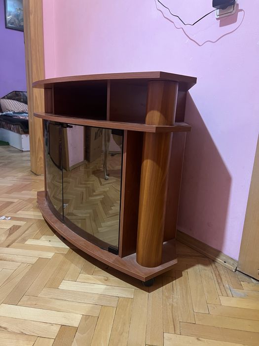 Тумбочка для телевізора