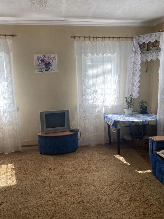 Продається хороший житловий будинок з господарськими спорудами