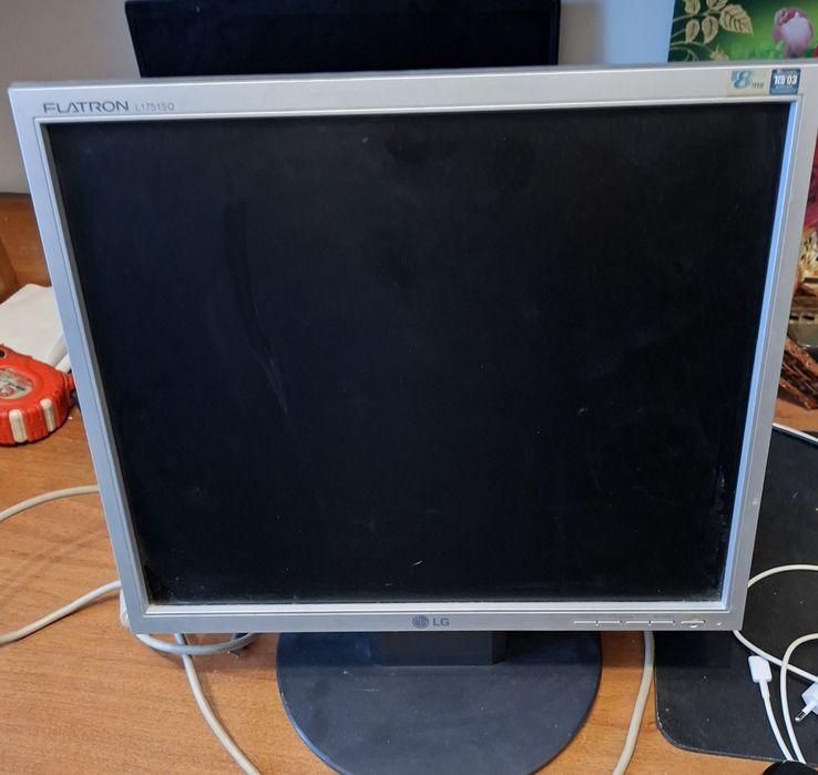 Монітор LG Flatron L1751S / L1751SQ