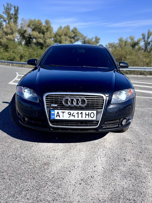 легковий автомобіль Audi