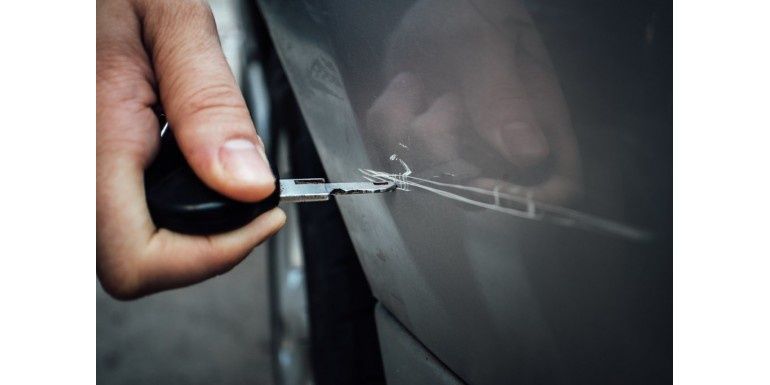 Lakier zaprawkowy 20ml - wszystkie marki