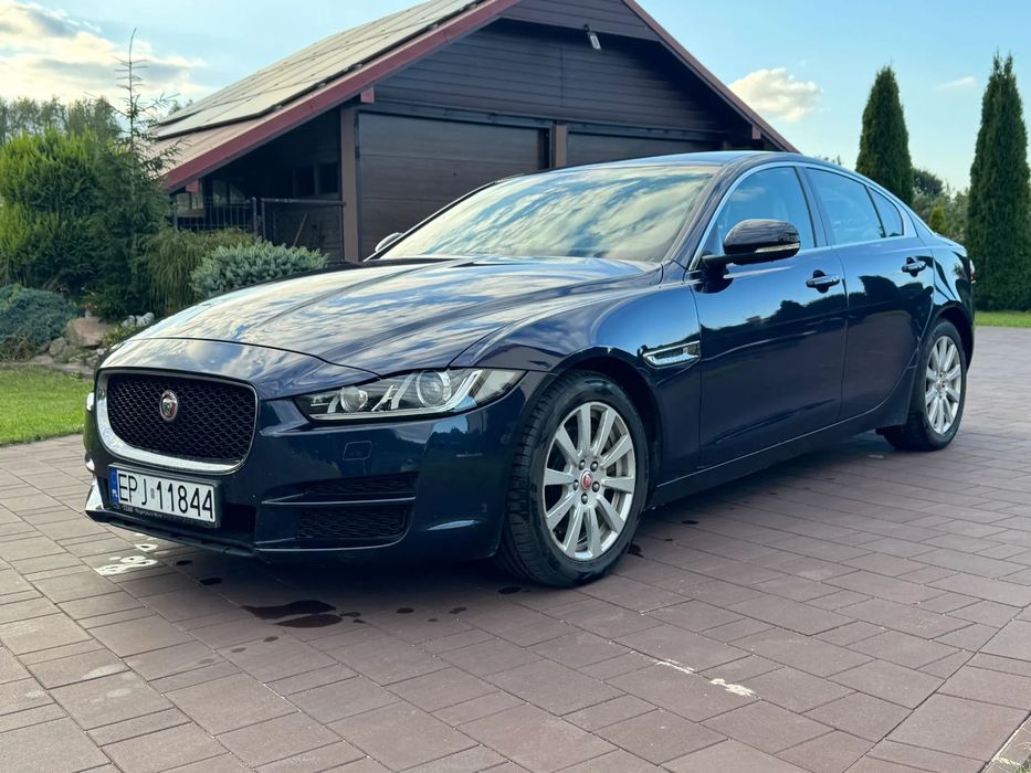 Jaguar XE