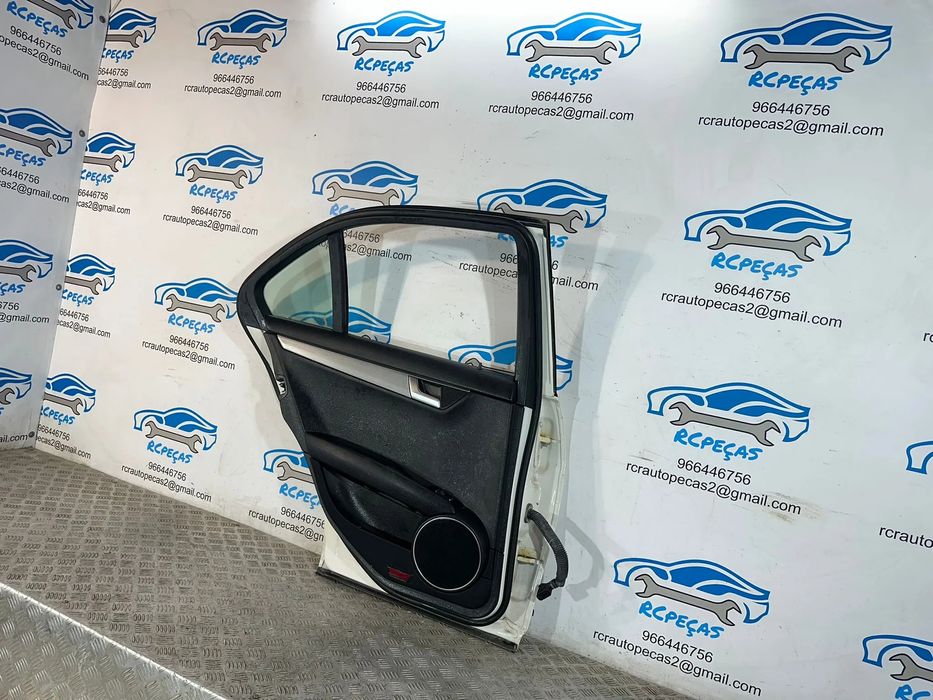 Porta Traseira Tras Esquerda Mercedes Benz Class C W204 Sedan Carro