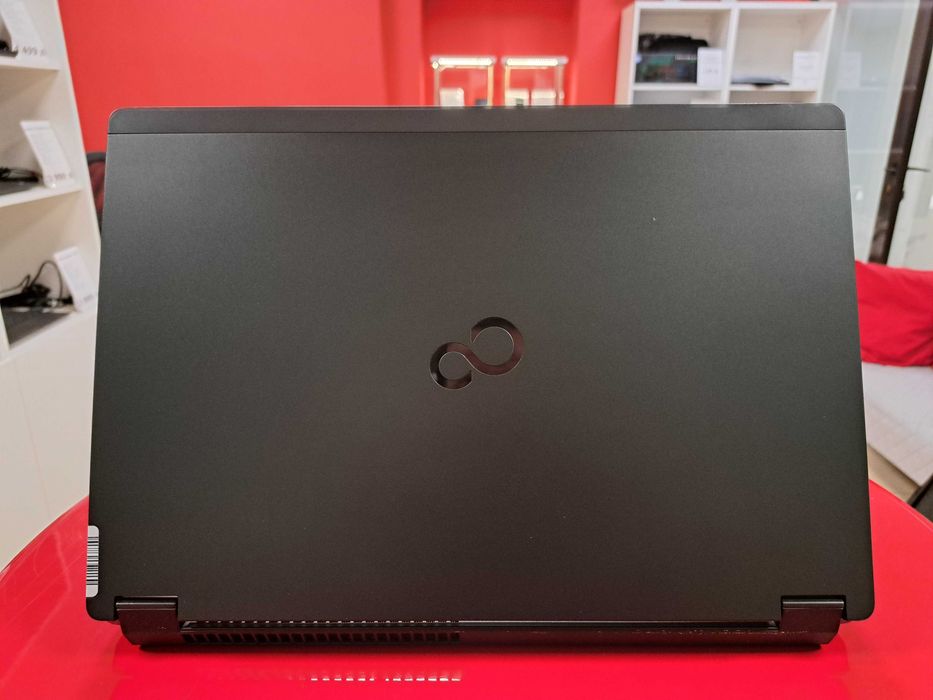 Mocny 15" FUJITSU Celsius H7510 Xeon W-10855M 16GB/512GBSSD Nvidia 4GB