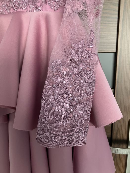 Sukienka EMU rozmiar 34 - elegancka koktajlowa