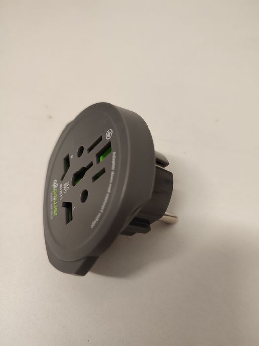 Travel adapter UE