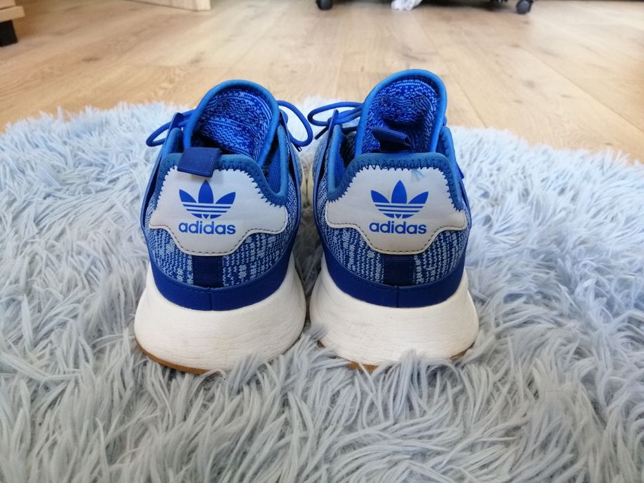 Niebieskie buty Adidas