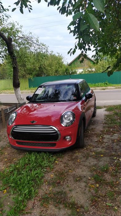 Скло стекло дверей права сторонаа mini cooper f55   2014-2018.