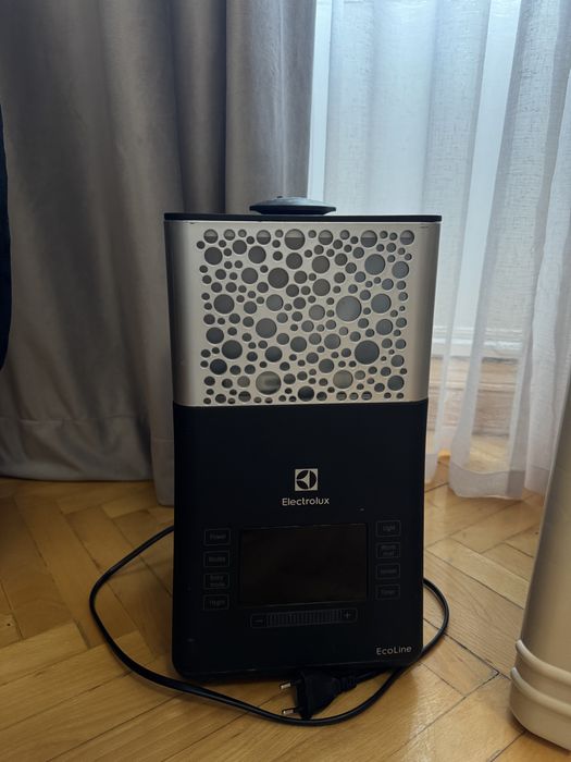 Фото - Зволожувач повітря Electrolux EHU-3710D Зволожувач повітря Electrolux EHU-3710D