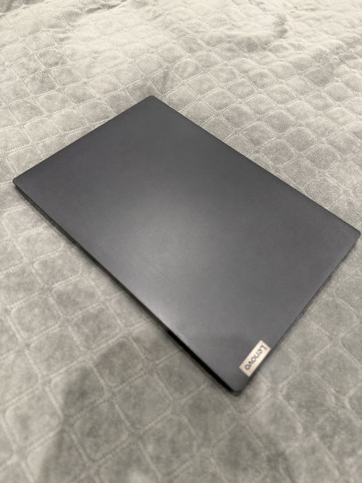 Ноутбук Lenovo IdeaPad 3 15ADA05.       (81W101QVRA)