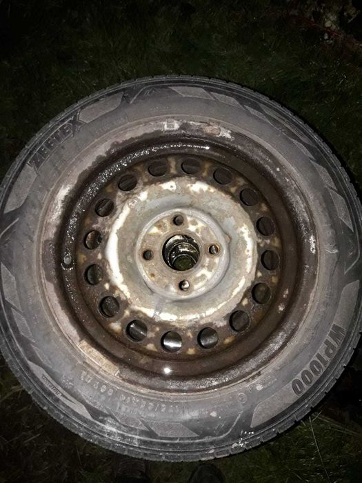 4 Opony zimowe Zeetex 14" wzmacniane z felgami