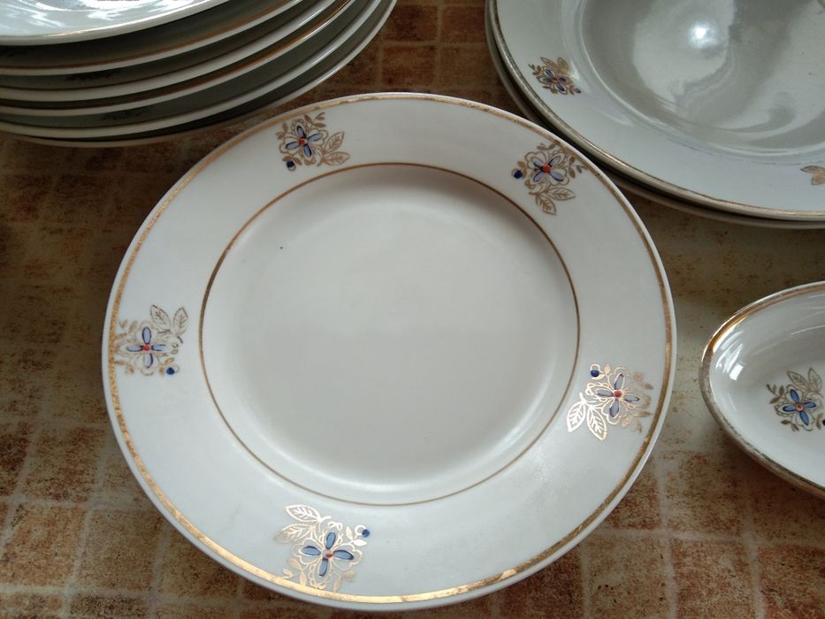 Сервіз посуду радянського часу