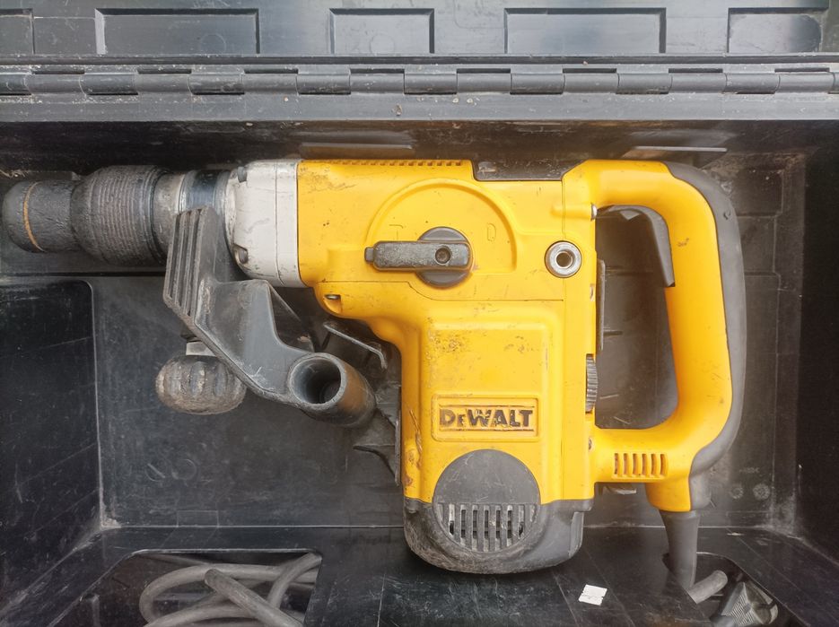 DeWalt D25830K młot kujący SDS Max – walizka,