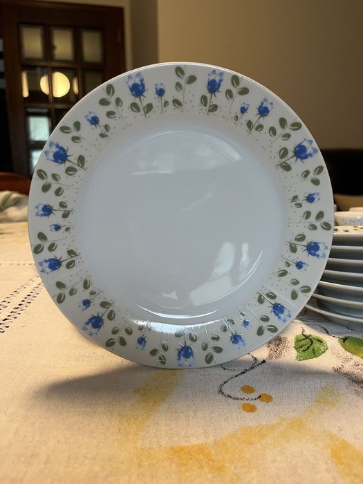 Conjunto de pratos para 6 pessoas