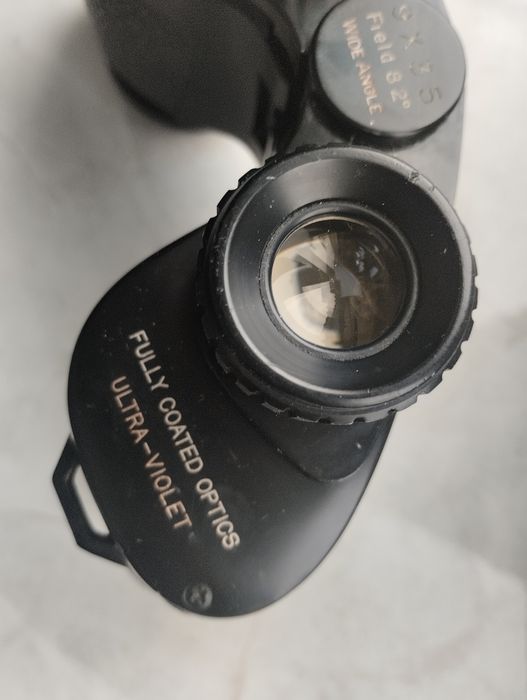 Продаю два бинокля.