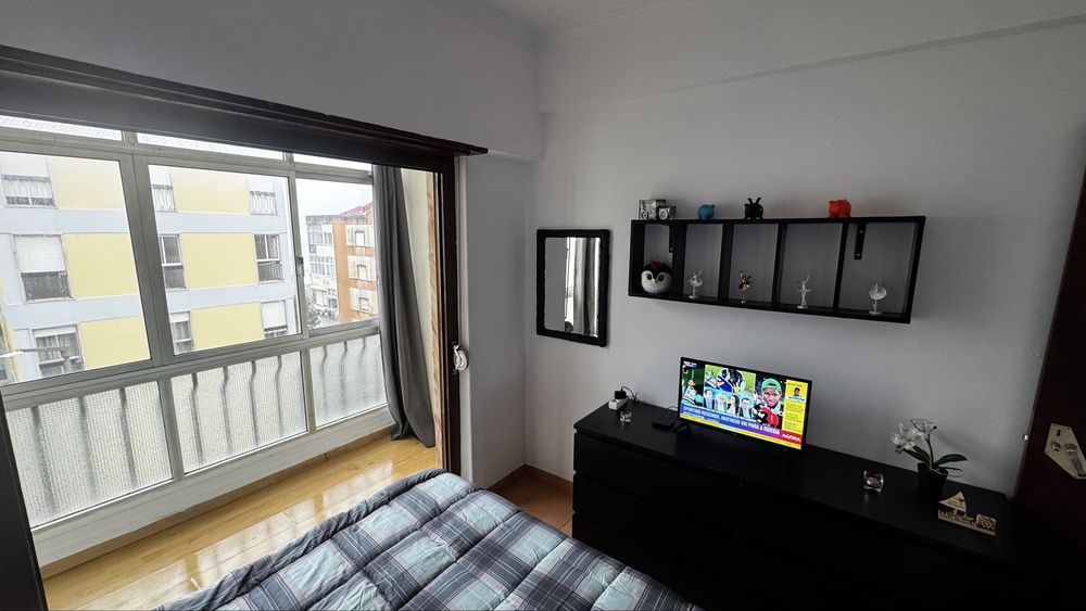 QUARTO para arrendar - Solteiro(A)
