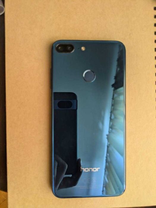 Telefon komórkowy Huawei Honor 9 Lite w kolorze niebieskim + etui