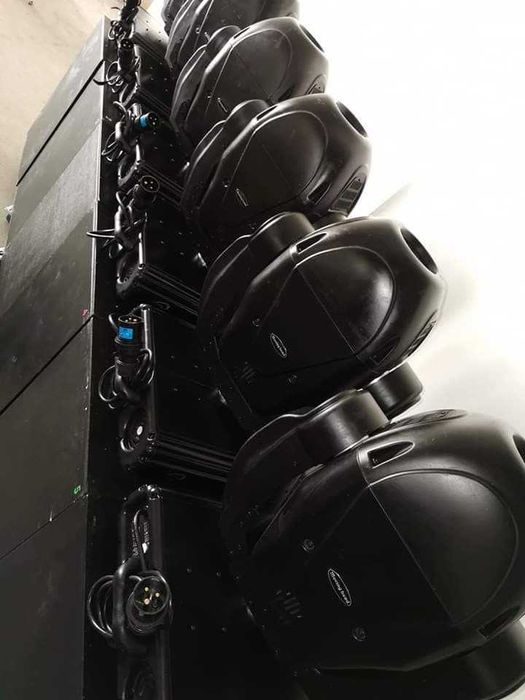 Moving-Heads Triton Blue Spot 575