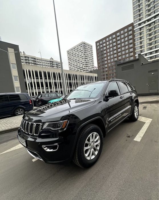 Jeep Grand Cherokee WK2 2021 год 3.6 полностью в родной краске.