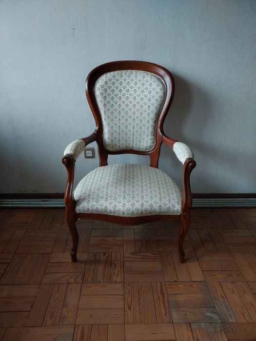 Cadeirão vitoriano antigo poltrona cadeira de braços clássica madeira nobre