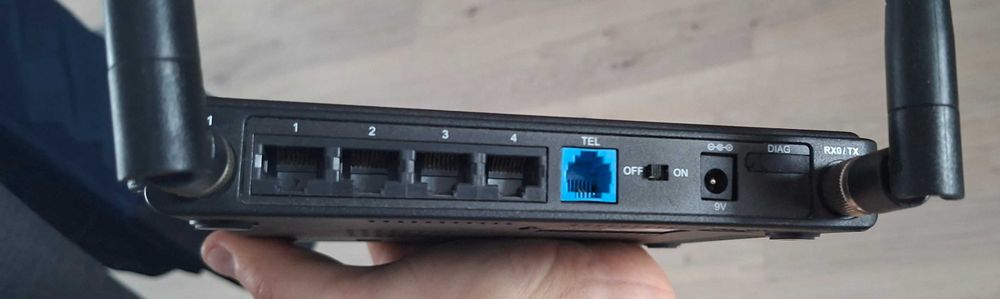 Router Axess tel MV610VR