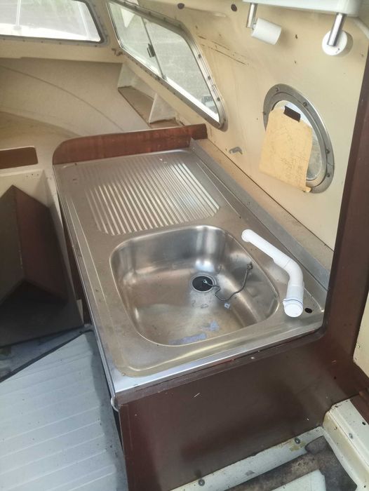 Łódź motorowa INTER 630 + przyczepa