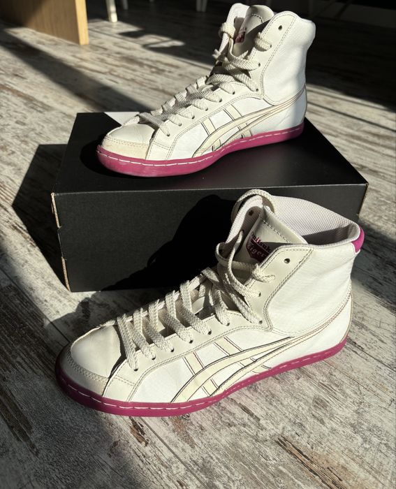 Високі білі кеди onitsuka tiger, лакована шкіра під рептилію