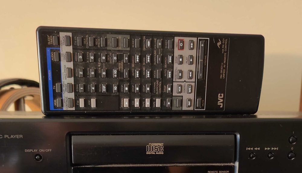 JVC-RM RX-501L + Pilot