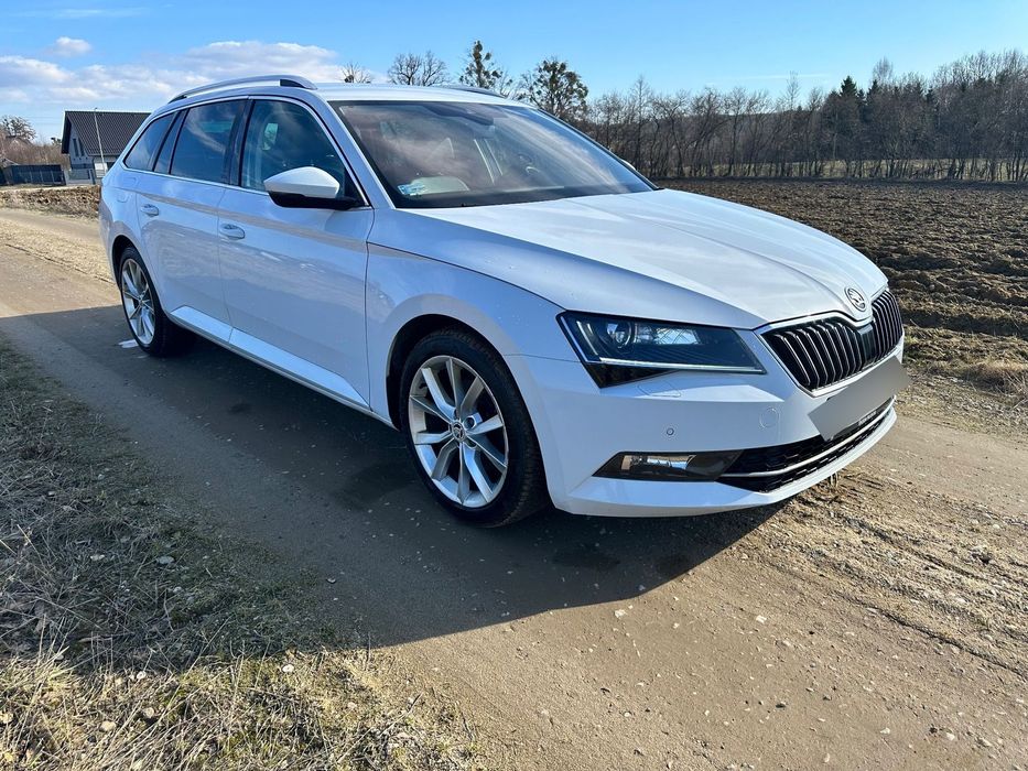 Skoda Superb Skoda Superb 2.0 TDI 190 KM 4x4 | Style | Skóra | Hak | 2x Koła | Fakt