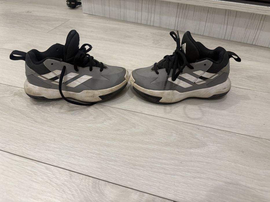 Кросівки фірми  Аdidas